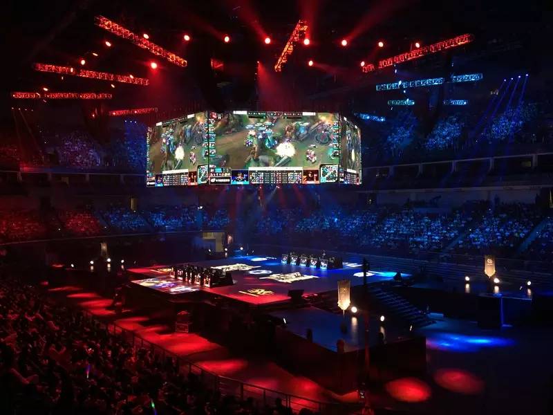 Team WE 官方消息：中单选手 FoFo 被解除合同，恢复自由球员身份